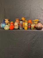 Vaas (25) - Keramiek - Veelzijdige verzameling, Antiek en Kunst