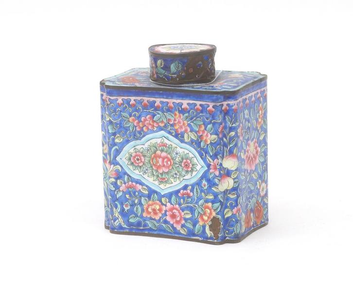 Een blauwe Canton emaille theebus, China, 19e eeuw, Antiek en Kunst, Kunst | Niet-Westerse kunst