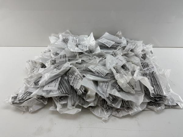 Veiling - Partij Ubbink schroeven RVS 5x100 – ca. 96 zakje, Doe-het-zelf en Verbouw, IJzerwaren en Bevestigingsmiddelen