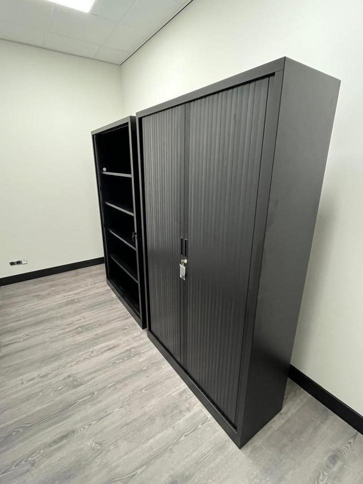 Hoge roldeurkast zwart 195 x 120 x 47 cm - archiefkast, Huis en Inrichting, Kasten | Roldeurkasten en Archiefkasten, Met slot