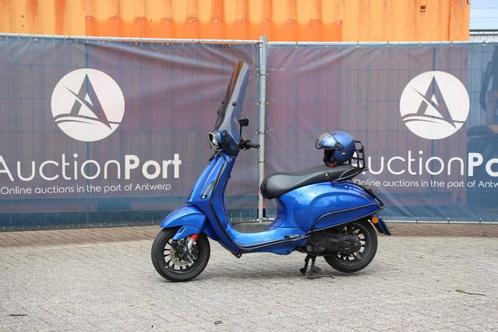 Veiling: Scooter Vespa Sprint 50 Benzine 2022 (Marge), Fietsen en Brommers, Scooters | Vespa, Zo goed als nieuw, Overige modellen
