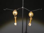 Oud-Romeins Goud Oorbellen. 3e eeuw na Christus. 7 cm