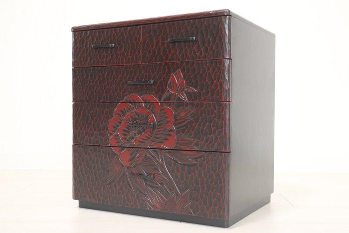 Vintage Kamakura-bori kast met meerdere lades en pioenmotief, Antiek en Kunst, Antiek | Overige Antiek