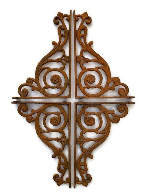 Decoratief ornament (4) - 4 gietijzeren plankendragers in, Antiek en Kunst, Kunst | Designobjecten