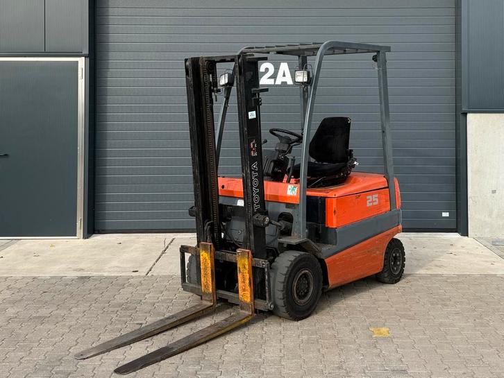 Toyota FBMF25 350 cm hefhoogte 2000 kg, Zakelijke goederen, Machines en Bouw | Heftrucks en Intern transport, 2000 tot 3000 kg