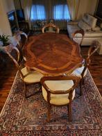 Tafel (7) - Walnoot - Een tafel en een set van 6 stoelen.