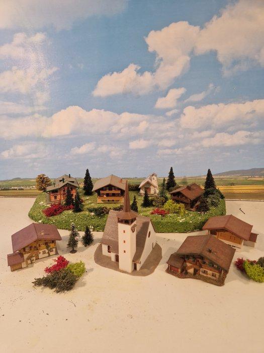 Kibri, Pola, Heki N - Modeltreingebouwen (23) - Alpendorp, Hobby en Vrije tijd, Modeltreinen | N-Spoor