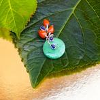 18 Krt. Witgouden hanger met jade, rode jaspis en saffier, Ophalen of Verzenden, Gebruikt, Goud, Overige merken