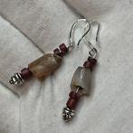 Oud-Romeins Steen, Glas Oude Romeinse oorbellen met banded