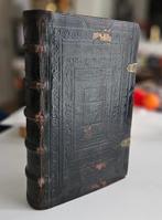 Biblia Sacra dat is : de Heylige Schrifture bedeylt in het