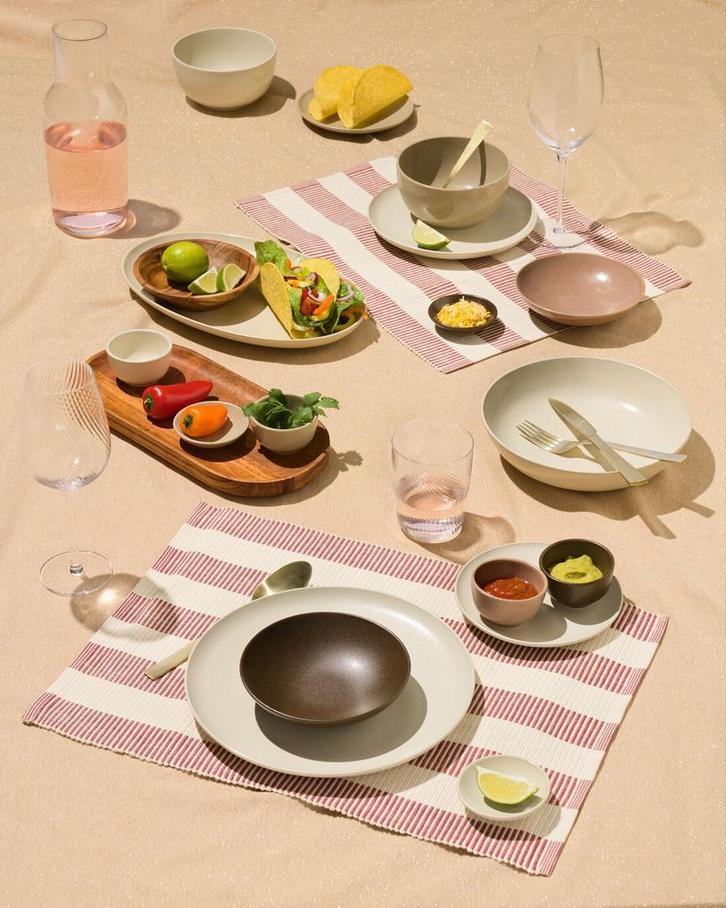 HEMA Serveerschaal 32x30cm PUUR reactief glazuur taupe, Huis en Inrichting, Keuken | Keukenbenodigdheden, Nieuw, Verzenden