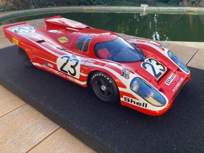 IXO 1:8 - Model raceauto - Porsche 917, Hobby en Vrije tijd, Modelauto's | 1:5 tot 1:12