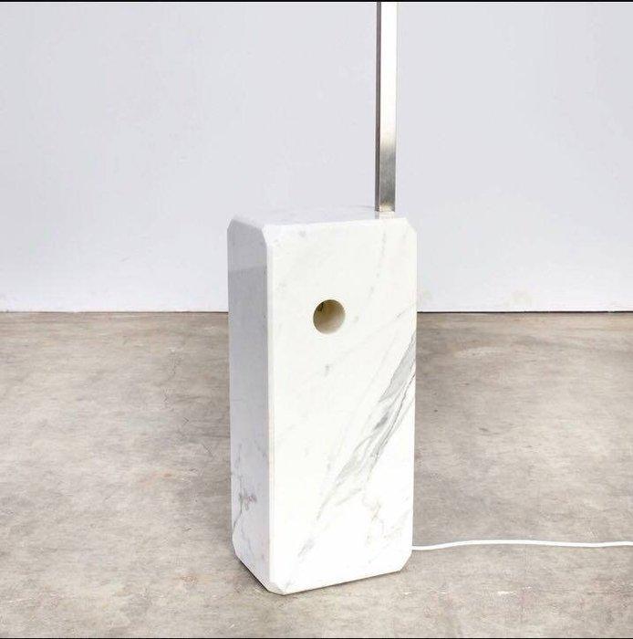 Flos - Achille Castiglioni, Pier Giacomo Castiglioni - Arco, Antiek en Kunst, Antiek | Lampen