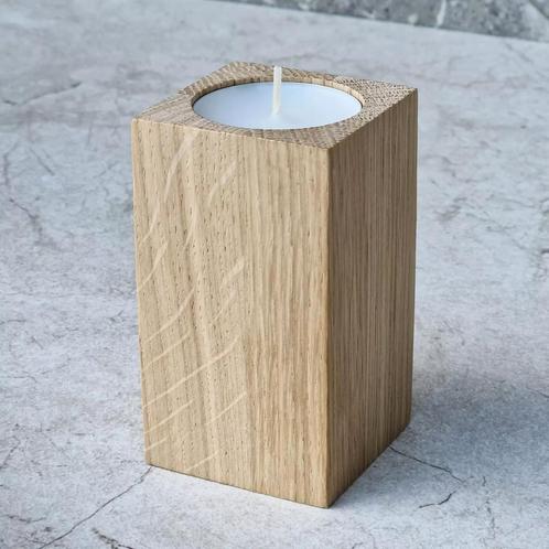 HOCHO Eikenhouten Waxinelichthouder - 50x50x90mm – Tijdlo., Huis en Inrichting, Keuken | Keukenbenodigdheden, Nieuw, Ophalen of Verzenden