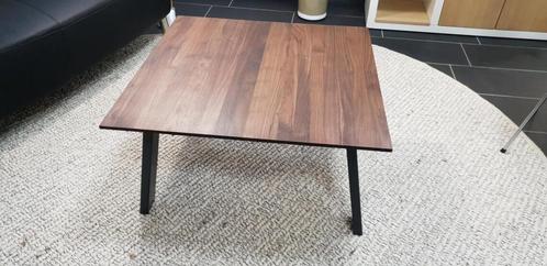 Massief noten salontafel Tiukka, Huis en Inrichting, Tafels | Salontafels, Nieuw, Vierkant, Ophalen of Verzenden