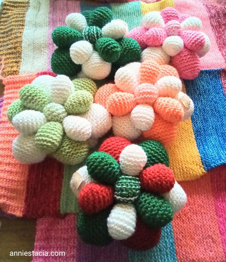 Gebreide kussen met glitters 50% korting Op = op!, Hobby en Vrije tijd, Breien en Haken, Breien, Overige typen, Nieuw, Verzenden
