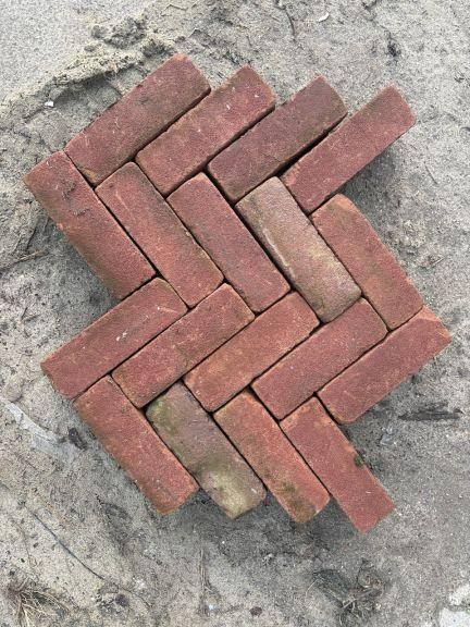 Partij 73: Oude gebakken Dikformaten rood (op pallets)..., Tuin en Terras, Tegels en Klinkers, Keramiek, Ophalen of Verzenden