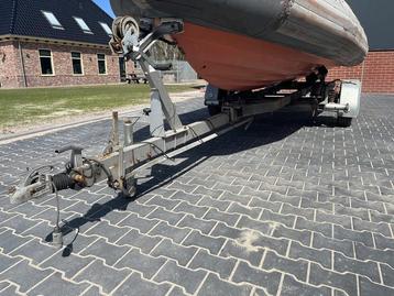 Kanteltrailer voor boot beschikbaar voor biedingen