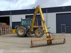 Bos slootreiniger Renault, 7932 met MS 300 Herder maaikor
