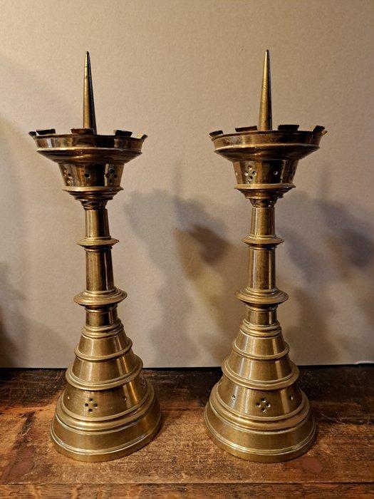 Paar Antieke Bronzen KerkKandelaren - 38 cm - 4 kg (2) -, Antiek en Kunst, Kunst | Niet-Westerse kunst