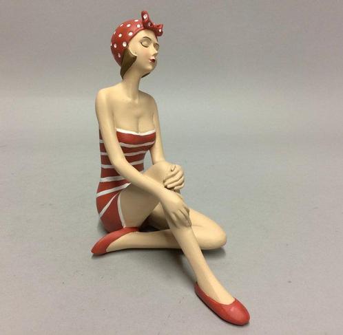 Beeldje - Polystone dame in badpak, Antiek en Kunst, Kunst | Designobjecten