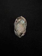 Zilveren ring met natuurlijke abalone schelp – Art Nouveau