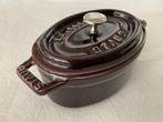 La Cocotte Staub , saucière - Kookpan - Geëmailleerd, Antiek en Kunst