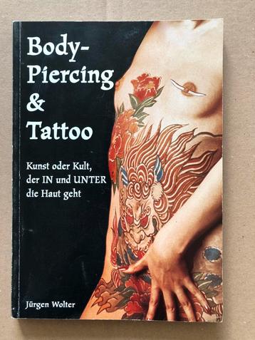Bodypiercing en Tattoo zeer expliciet erotische fotos DUITS beschikbaar voor biedingen