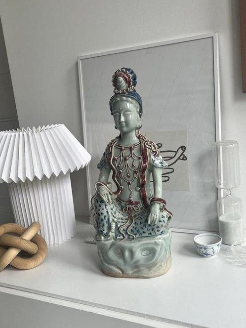 Chinese stenen beeld van een Onsterfelijke - Porselein -, Antiek en Kunst, Antiek | Overige Antiek