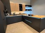 Nolte showroom keuken – Mat zwart/Vulcaan – Compleet, Zwart, Hoekkeuken, Nieuw, Kunststof