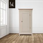 Landelijke klassieke kast, eendeurskast,linnenkast, hangkast, Antiek en Kunst
