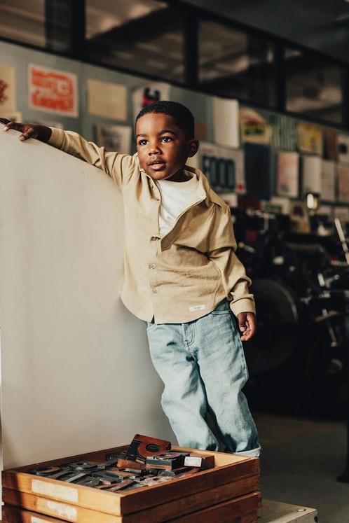 Jongens blouse Texas taupe  Baje studio Maat 122, Kinderen en Baby's, Kinderkleding | Maat 122, Jongen, Nieuw, Ophalen of Verzenden