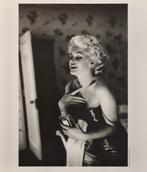Ed Feingersh - Marilyn Getting Ready To Go Out, Chanel nº5,