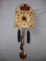 Zwarte Woud pendelklok - Antiek Hout messing staal ijzer