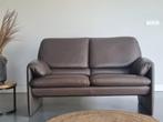Leolux  Bora Beta 2 pers Bank.  Als nieuw 148cm Breed, Huis en Inrichting, Banken | Bankstellen, Verzenden, Tweepersoons, Modern klassiek jori pode senioren bank 
