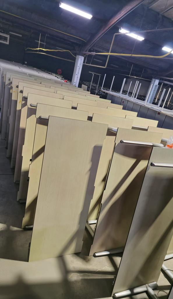 60x Tweedehands Ahrend Zit-Sta bureaus | 200x80 | Elektrisch, Zakelijke goederen, Kantoor en Winkelinrichting | Kantoormeubilair en Inrichting