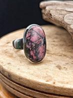 Uniek stuk ring van 925 zilver met rhodoniet – Topkwaliteit, Verzamelen, Mineralen en Fossielen