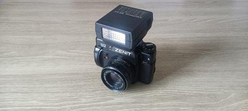 KMZ Krasnogorsk Zenit 122 + Helios 44m-5 2/58mm + Flash, Audio, Tv en Foto, Fotocamera's Analoog
