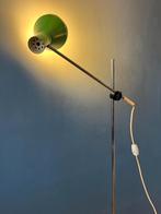 Vintage Mid Century Apple Green Adjustable Floor Lamp, Huis en Inrichting, Lampen | Vloerlampen, Ophalen of Verzenden, Nieuw
