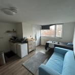 Gemeubileerde studio met eigen badkamer, Huizen en Kamers, Kamers te huur, 20 tot 35 m², Tilburg