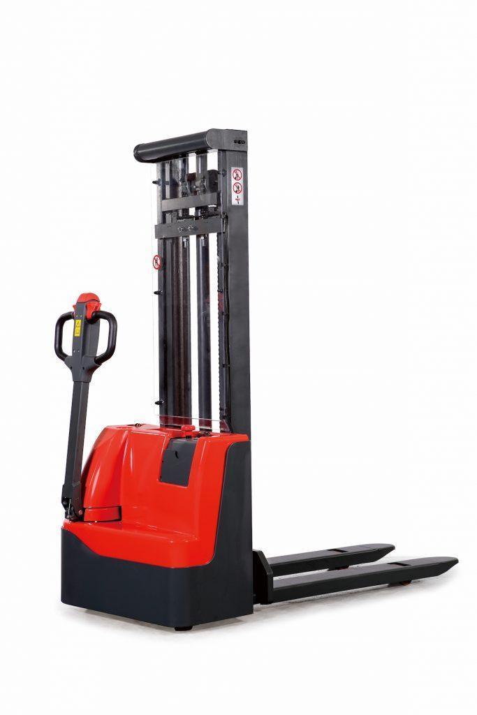 Stapelaar Maand Actie Nieuw 3600mm 1799 euro, Zakelijke goederen, Machines en Bouw | Heftrucks en Intern transport, 1000 tot 2000 kg
