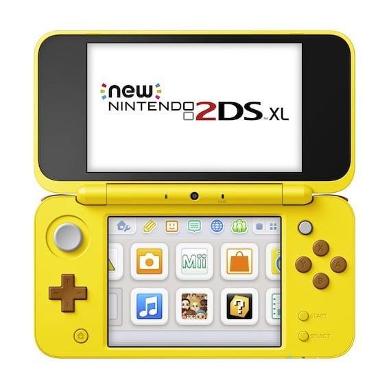 New Nintendo 2DS XL Pikachu Edition (Nette Staat & Krasvr..., Spelcomputers en Games, Spelcomputers | Nintendo 2DS en 3DS, Zo goed als nieuw