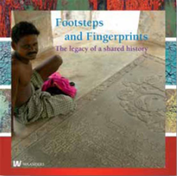 Footsteps and fingerprints 9789040077036 Cees Jan van Golen, Boeken, Taal | Engels, Gelezen, Verzenden