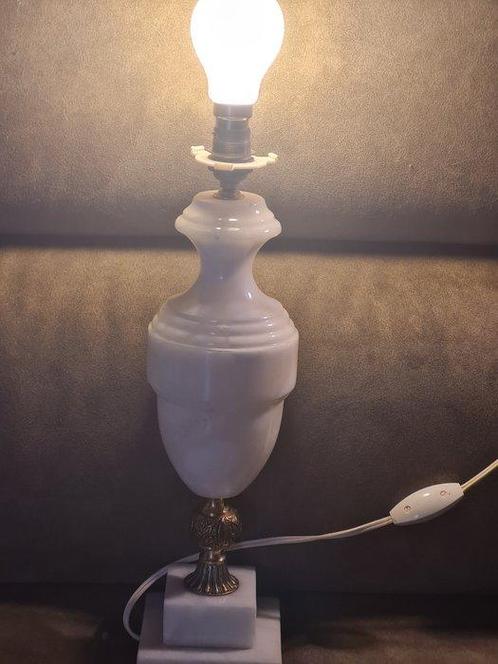 Tafellamp - Albast, Messing - Lampen en albast, Antiek en Kunst, Curiosa en Brocante
