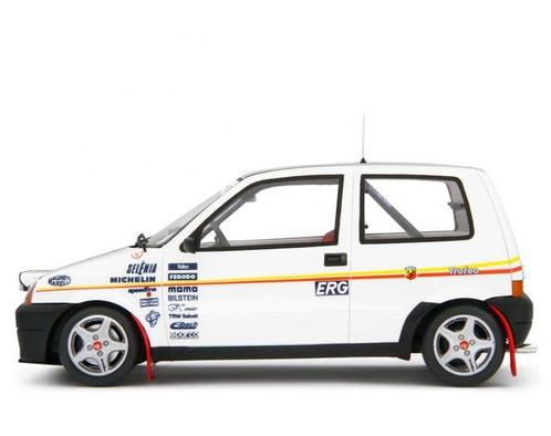 Laudoracing 1:18 - Model kleine stadsauto - Fiat Cinquecento, Hobby en Vrije tijd, Modelauto's | 1:5 tot 1:12