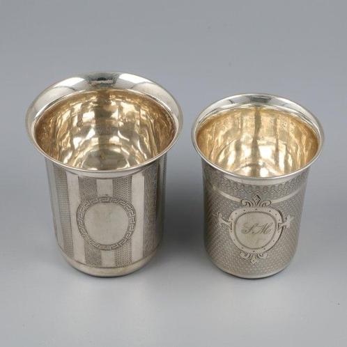O.a. J.M. van Kempen Drinkbekers - Beker (2) - .750 zilver,, Antiek en Kunst, Antiek | Goud en Zilver