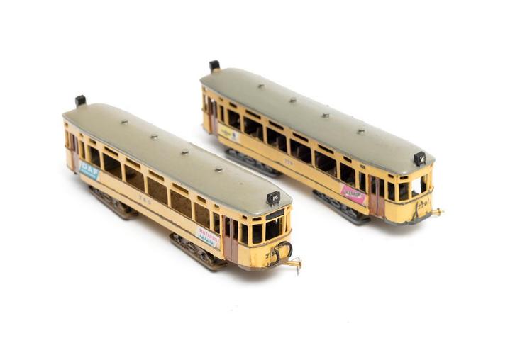 Twee metalen en messing modeltrams (H0), Hobby en Vrije tijd, Modeltreinen | H0, Gebruikt, Ophalen