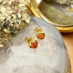 Vintage gouden oorstekers met glaskralen (geelgoud), Sieraden, Tassen en Uiterlijk, Oorbellen, Gebruikt, Overige kleuren, Ophalen of Verzenden