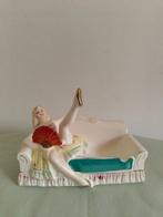 pattent t.t - Asbak - Porselein - Nagelvanger pin-up