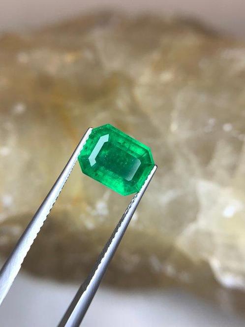 1 pcs  Groen Smaragd  - 2.65 ct - Lotus Gemology - Afghaanse, Sieraden, Tassen en Uiterlijk, Edelstenen